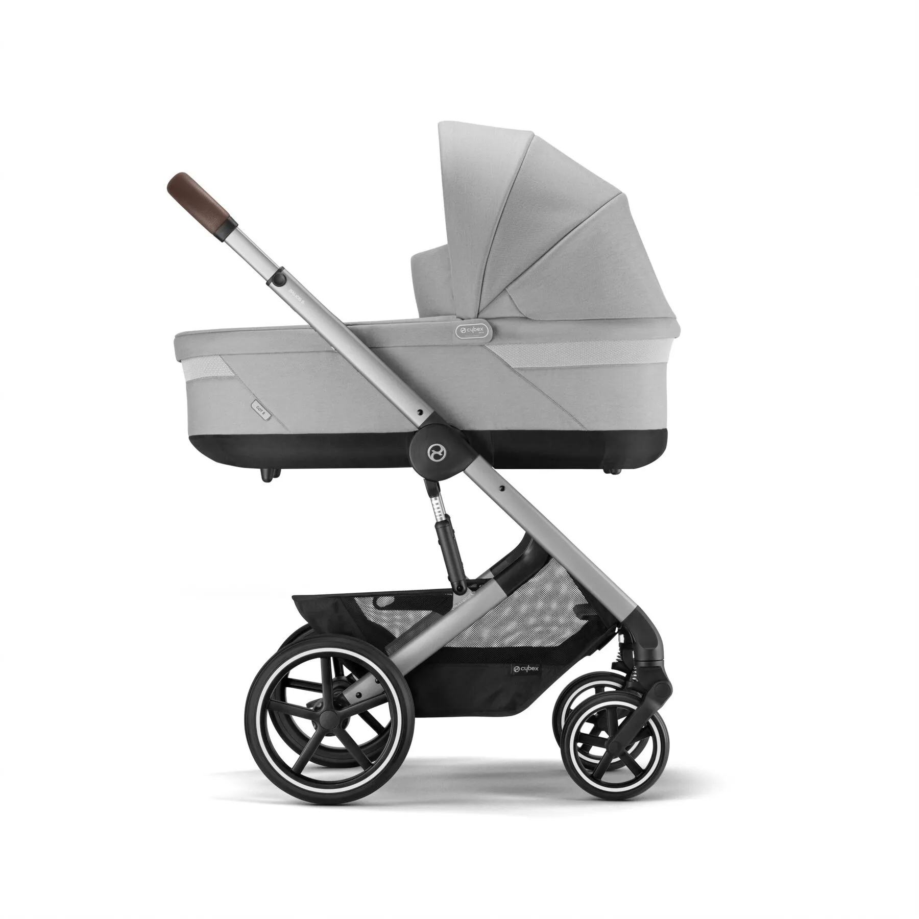 Люлька Cybex Cot S Lux светло-серого цвета на шасси Balios S Lux, кожаная ручка