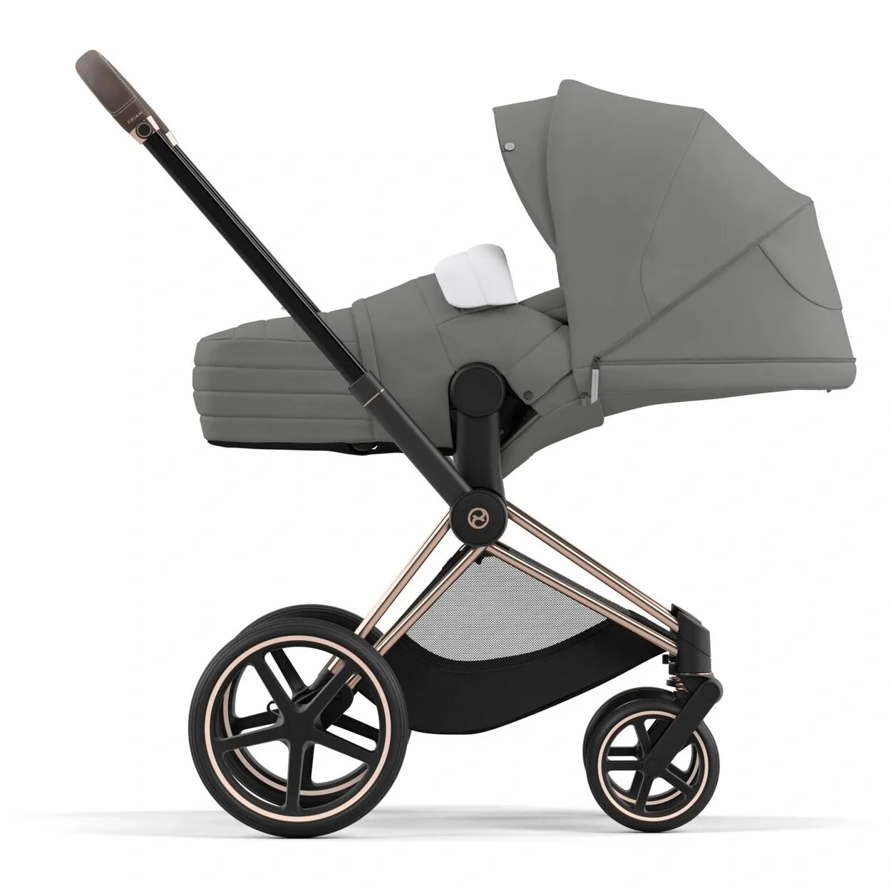 Люлька Cybex Priam Lux серого цвета на шасси цвета розового золота, капюшон раскрыт